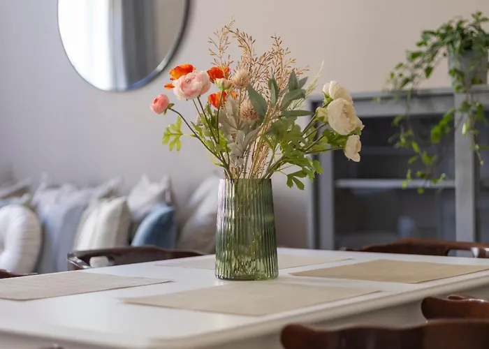 Charming Dream & Retreat By Prestige Homes דירה בודפשט