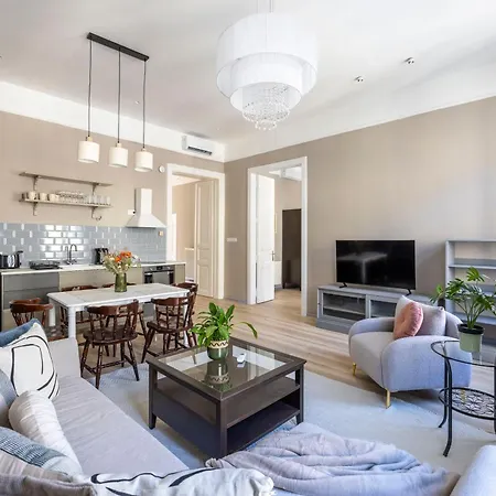Charming Dream & Retreat By Prestige Homes *